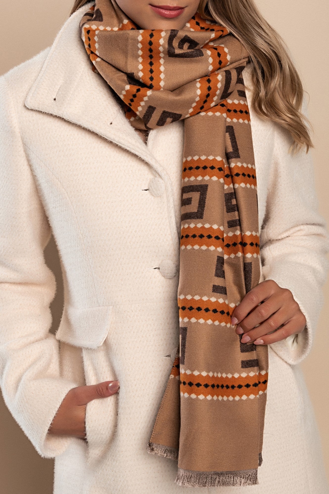 Winter scarf with print, orange