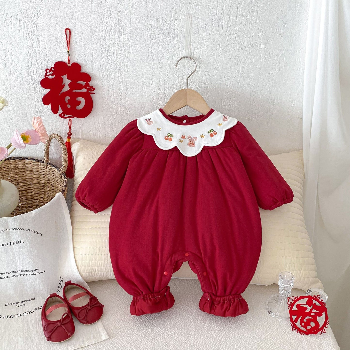 Winter New Arrival Baby Girls Cute Rabbits and Fruits Embroidered